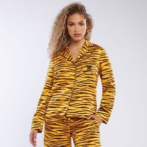 Savage Fenty Satin Pajama Set Unworn - Tiger